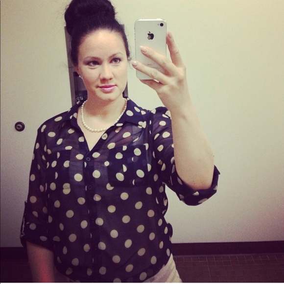 Dark blue blouse with tan polka dots - Picture 5 of 5